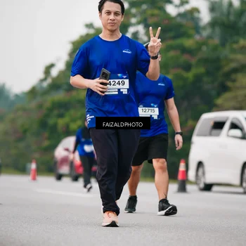 Runner Photo 7410679