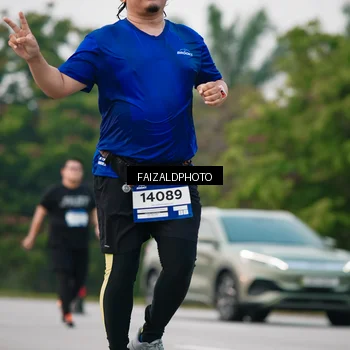 Runner Photo 7410701