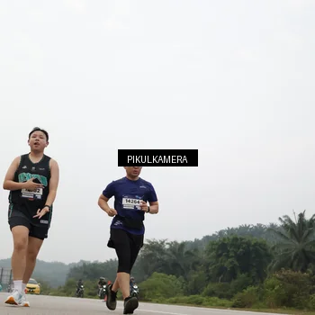 Runner Photo 7410708