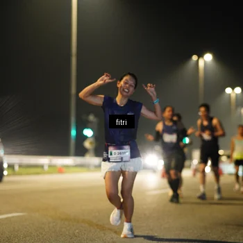Runner Photo 7410710