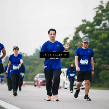 Runner Photo 7410725