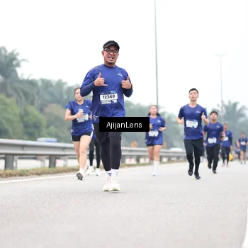 Runner Photo 7410726