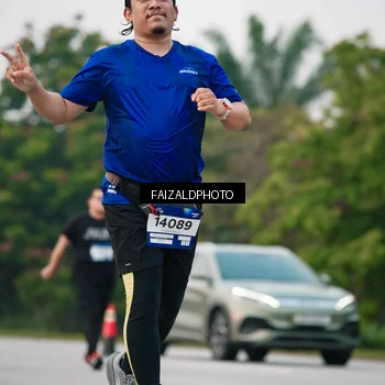 Runner Photo 7410729