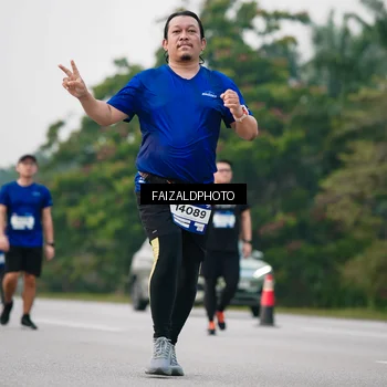 Runner Photo 7410738