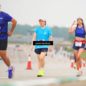 Runner Photo 7410756