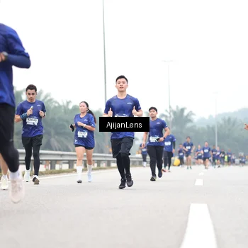Runner Photo 7410781