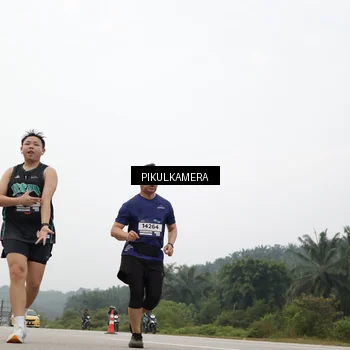 Runner Photo 7410785