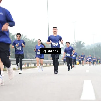 Runner Photo 7410789