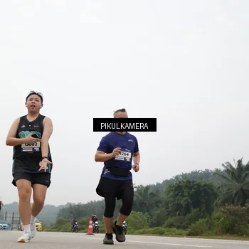 Runner Photo 7410802