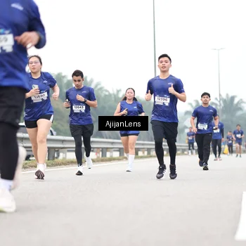 Runner Photo 7410806