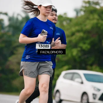 Runner Photo 7410808