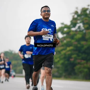 Runner Photo 7410818