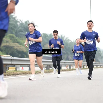 Runner Photo 7410858