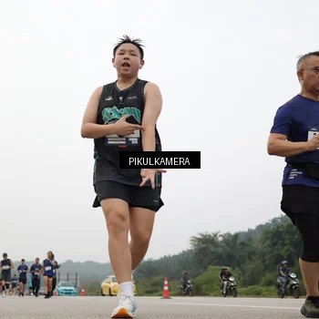 Runner Photo 7410870