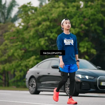 Runner Photo 7410872