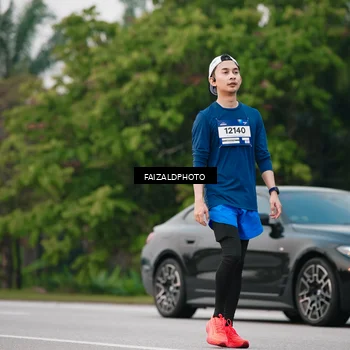 Runner Photo 7410873