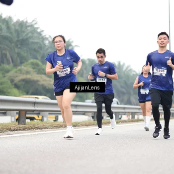 Runner Photo 7410886