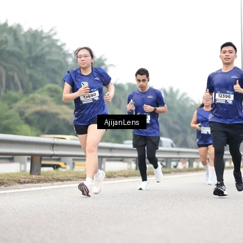 Runner Photo 7410899