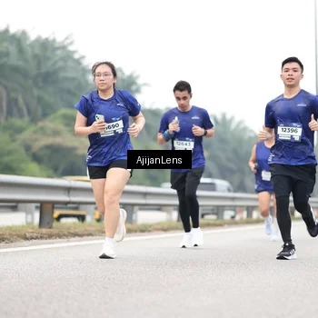 Runner Photo 7410911