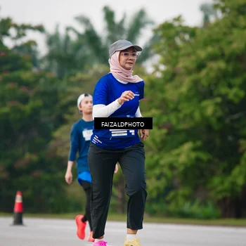 Runner Photo 7410915