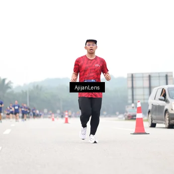 Runner Photo 7410919