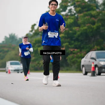 Runner Photo 7410932