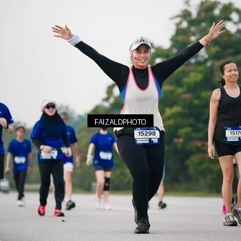 Runner Photo 7411009