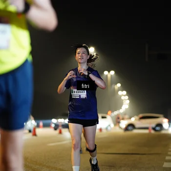 Runner Photo 7411011