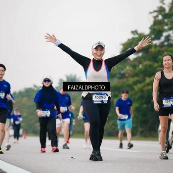 Runner Photo 7411018