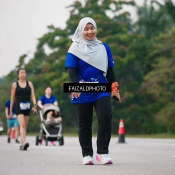 Runner Photo 7411028