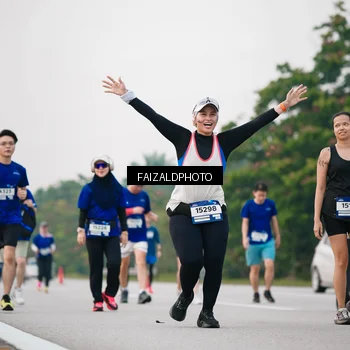 Runner Photo 7411029