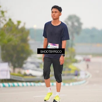 Runner Photo 7411037