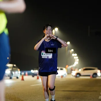 Runner Photo 7411090
