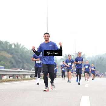 Runner Photo 7411096