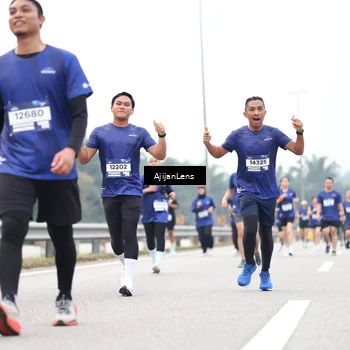 Runner Photo 7411150