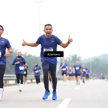 Runner Photo 7411208