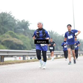 Runner Photo 7411263