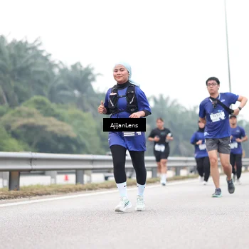 Runner Photo 7411266