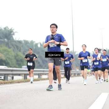 Runner Photo 7411293