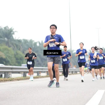 Runner Photo 7411304