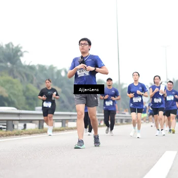 Runner Photo 7411336