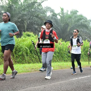 Runner Photo 7411339