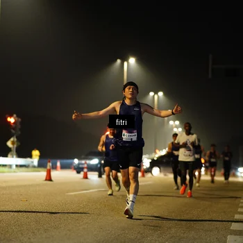 Runner Photo 7411366
