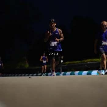 Runner Photo 7411403