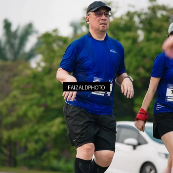 Runner Photo 7411412