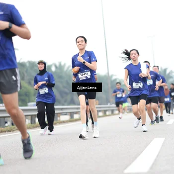 Runner Photo 7411422