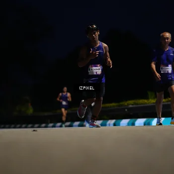 Runner Photo 7411430
