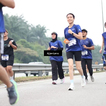 Runner Photo 7411479