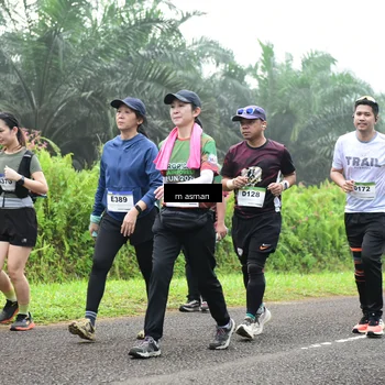 Runner Photo 7411549