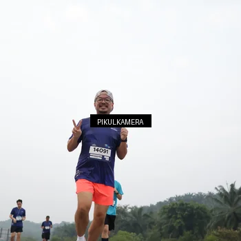 Runner Photo 7411552